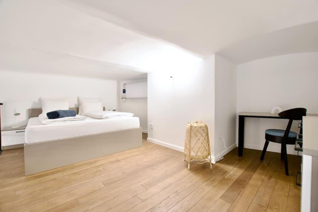 Premium By Hi5- Roekk Szilard * Budapest